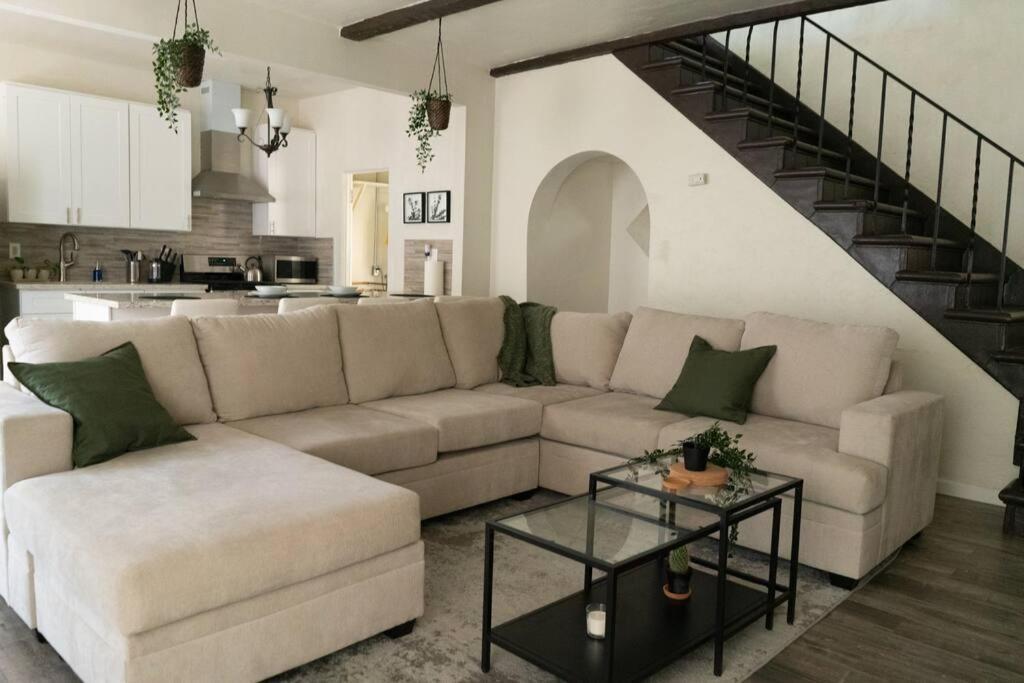 Spacious 2-Bedroom Unit In Hollywood Los Angeles Exteriér fotografie