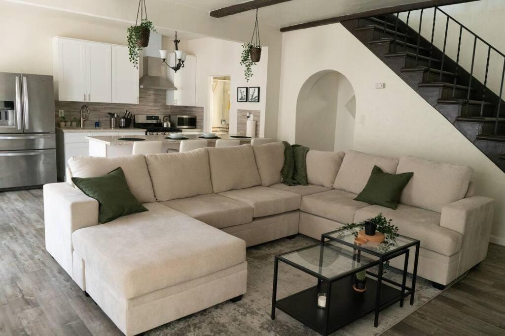 Spacious 2-Bedroom Unit In Hollywood Los Angeles Exteriér fotografie